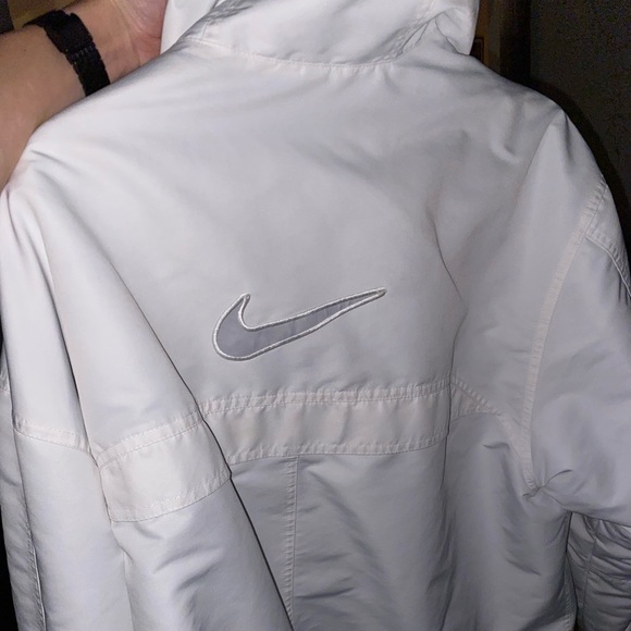 Nike winter reflective coat size large fits like XL - Picture 1 of 4
